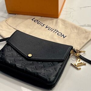 Louis Vuitton purse